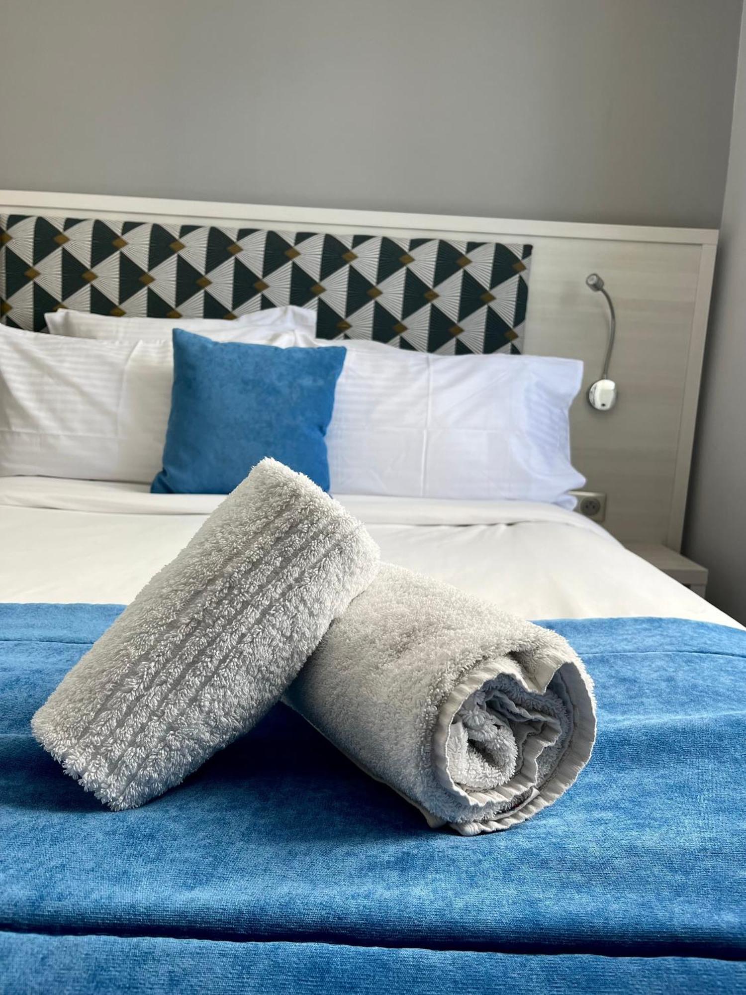 Hotel Flots D'Azur Promenade Des Anglais Niza Habitación foto