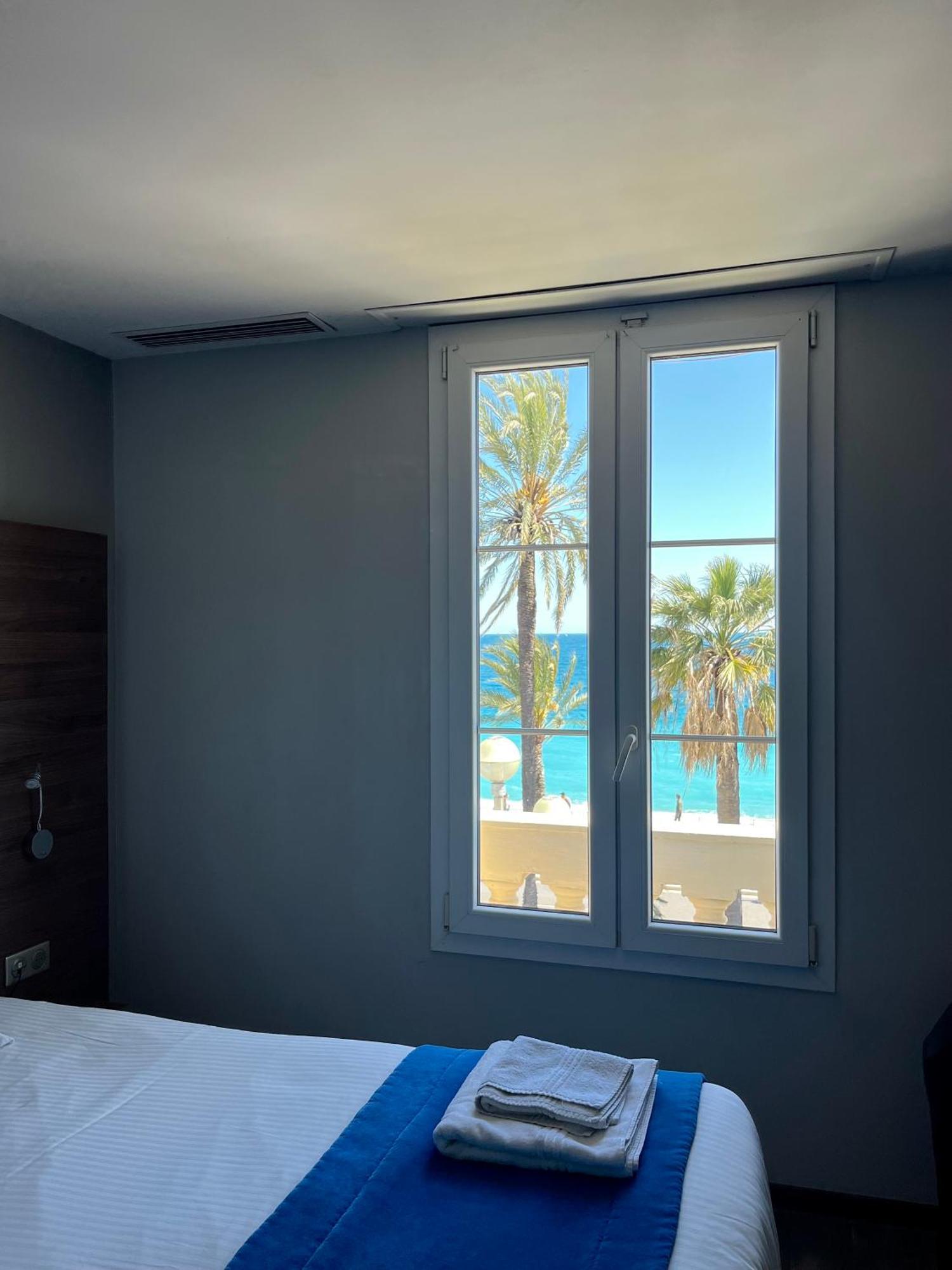 Hotel Flots D'Azur Promenade Des Anglais Niza Habitación foto